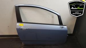 Używane Drzwi prawe wersja 2-drzwiowa Fiat Grande Punto (199) 1.4 Cena € 75,00 Procedura marży oferowane przez AutoHam