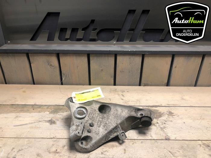 Used Engine mount BMW X5 (F15) xDrive 30d 3.0 24V Price € 20,00 Margin scheme offered by AutoHam
