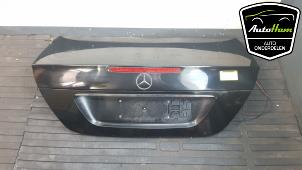 Used Tailgate Mercedes E (W211) 3.2 E-320 CDI 24V Price € 60,00 Margin scheme offered by AutoHam