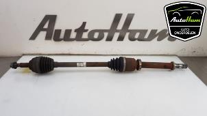 Used Front drive shaft, right Renault Clio III (BR/CR) 1.2 16V TCe 100 Price € 30,00 Margin scheme offered by AutoHam