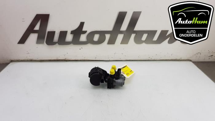 Begagnade Extra vattenpump Audi A6 Avant (C6) 2.0 T FSI 16V Pris € 30,00 Marginaltabell erbjuds av AutoHam