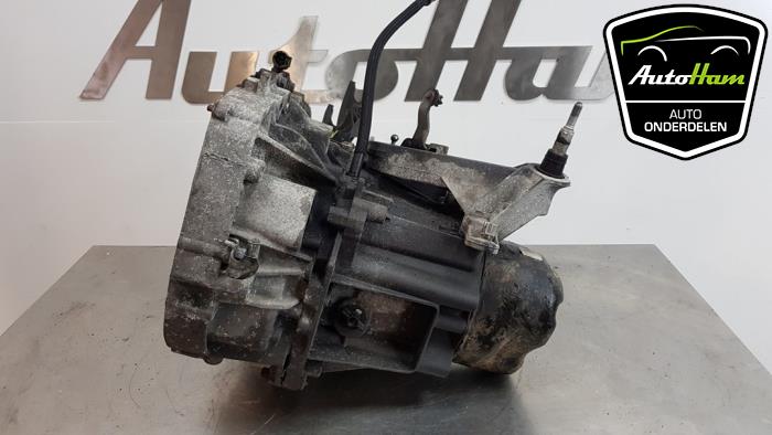 Getriebe van een Renault Clio III (BR/CR) 1.2 16V 75 2006