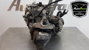 Getriebe van een Renault Clio III (BR/CR) 1.2 16V 75 2006