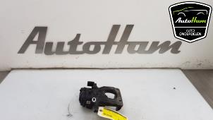 Used Rear brake calliper, right Nissan Qashqai (J11) 1.2 DIG-T 16V Price € 100,00 Margin scheme offered by AutoHam