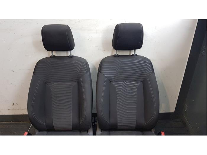 Seat, right from a Ford Fiesta 6 (JA8) 1.0 EcoBoost 12V 100 2014