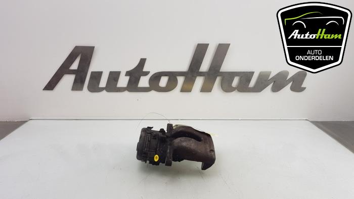 Gebrauchte Bremszange rechts hinten Mercedes B (W246/W242) 1.5 B-180 CDI,d 16V Preis € 50,00 Margenregelung angeboten von AutoHam