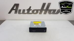 Używane Odtwarzacz DVD Porsche Boxster (987) 3.4 S 24V Cena € 160,00 Procedura marży oferowane przez AutoHam
