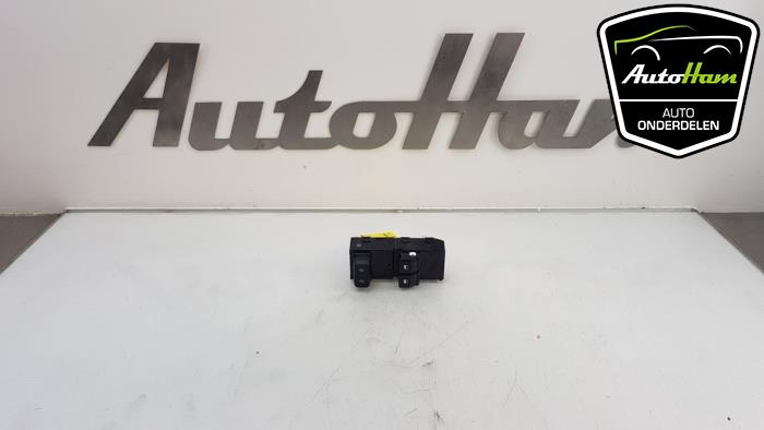 Usados Interruptor de ventanilla eléctrica Kia Picanto (JA) 1.0 12V Precio € 30,00 Norma de margen ofrecido por AutoHam