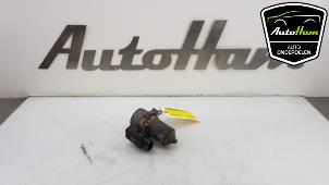Używane Pompa prózniowa (benzyna) Audi TT (8N3) 3.2 V6 24V Quattro Cena € 30,00 Procedura marży oferowane przez AutoHam