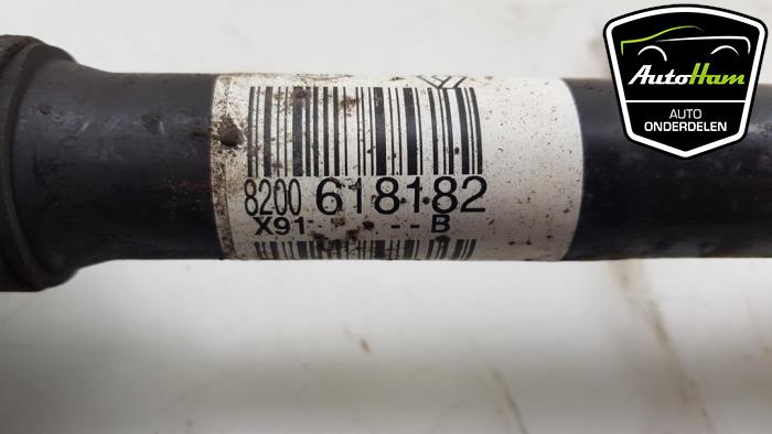Front drive shaft, left from a Renault Laguna III (BT) 2.0 dCi 16V 130 2008