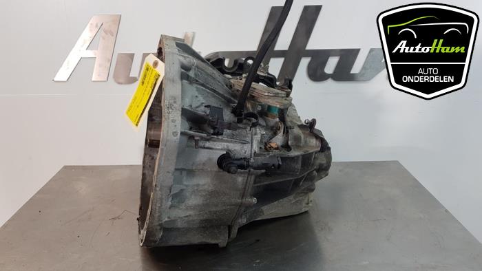 Gearbox from a Renault Laguna III (BT) 2.0 dCi 16V 130 2008