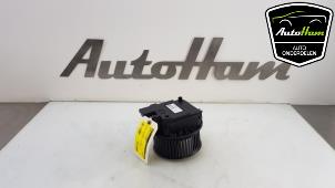 Usagé Moteur de ventilation chauffage Audi A4 Avant (B9) 1.4 TFSI 16V Prix € 65,00 Règlement à la marge proposé par AutoHam