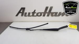 Used Front wiper arm Volkswagen Polo V (6R) 1.2 12V Price € 15,00 Margin scheme offered by AutoHam