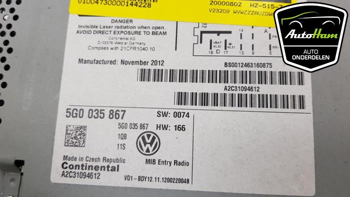 Radio z Volkswagen Golf VII (AUA) 1.2 TSI BlueMotion 16V 2012
