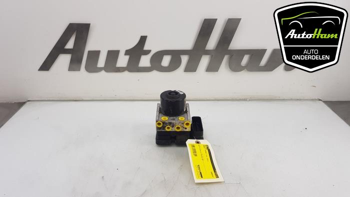 Used ABS pump Renault Twingo II (CN) 1.2 16V Price € 25,00 Margin scheme offered by AutoHam
