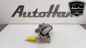 Used Engine mount Mercedes A (W176) 2.2 A-200 CDI, A-200d 16V Price € 20,00 Margin scheme offered by AutoHam