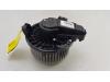 Heating and ventilation fan motor from a Toyota Auris Touring Sports (E18), 2013 / 2018 1.8 16V Hybrid, Combi/o, Electric Petrol, 1.798cc, 100kW (136pk), FWD, 2ZRFXE, 2013-07 / 2018-12, ZWE186L-DW; ZWE186R-DW 2015