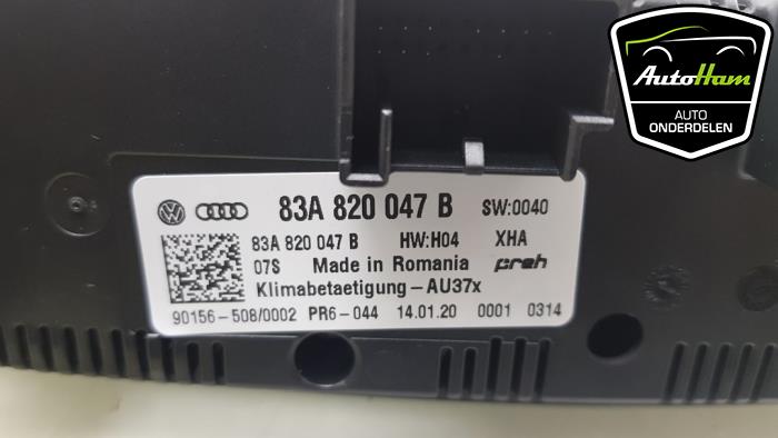 Heater control panel from a Audi Q2 (GAB/GAG) 1.0 30 TFSI 12V 2020