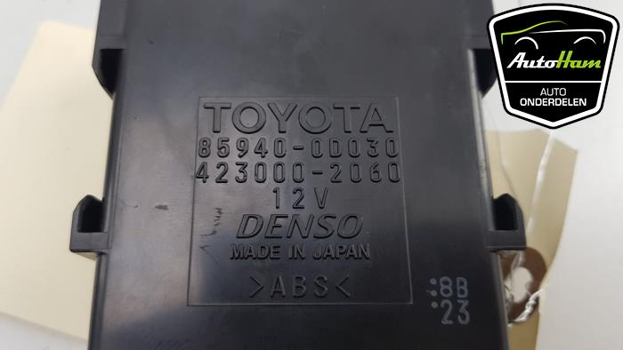 Module essuie-glace d'un Toyota Yaris III (P13) 1.5 16V Hybrid 2018