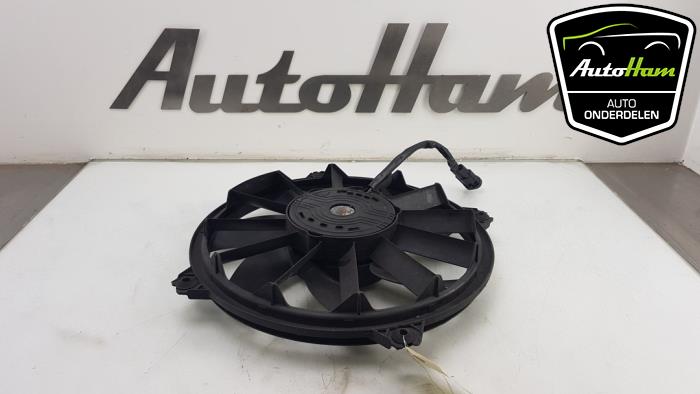 Cooling fans from a Citroën C4 Berline (NC) 1.4 16V VTi 2011