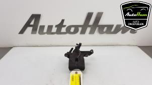 Used Rear brake calliper, right Mazda CX-5 (KE,GH) 2.2 Skyactiv D 16V 4WD Price € 100,00 Margin scheme offered by AutoHam