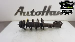 Used Fronts shock absorber, left Kia Rio III (UB) 1.4 CVVT 16V Price € 45,00 Margin scheme offered by AutoHam