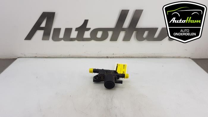 Begagnade Extra vattenpump Audi A3 Sportback (8VA/8VF) 1.4 TFSI 16V e-tron Pris € 85,00 Marginaltabell erbjuds av AutoHam