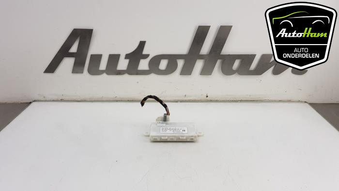 Używane Modul keyless vehicle Mercedes C (W205) C-300 2.0 Turbo 16V Cena € 100,00 Procedura marży oferowane przez AutoHam