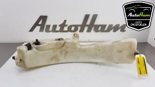 Używane Zbiornik spryskiwacza przód Porsche Boxster (986) 2.5 24V Cena € 30,00 Procedura marży oferowane przez AutoHam