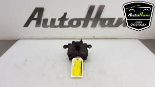 Używane Zacisk hamulcowy lewy przód Hyundai i20 1.4i 16V Cena € 50,00 Procedura marży oferowane przez AutoHam