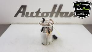 Używane Pompa benzynowa Opel Corsa E 1.4 16V Cena € 40,00 Procedura marży oferowane przez AutoHam