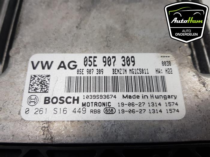 Steuergerät Motormanagement van een Volkswagen Golf VII (AUA) 1.5 TSI Evo BMT 16V 2019