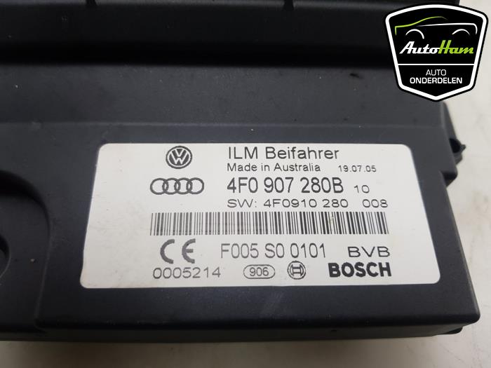 BordSteuergerät van een Audi Q7 (4LB) 4.2 FSI V8 32V 2008