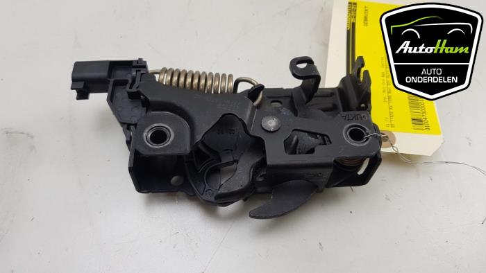 Bonnet lock mechanism from a Ford Focus 4 Wagon 1.5 EcoBoost 12V 150 2020