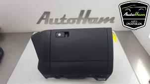 Używane Schowek w desce rozdzielczej Volkswagen Golf VII (AUA) 2.0 R-line 4Motion 16V Cena € 35,00 Procedura marży oferowane przez AutoHam