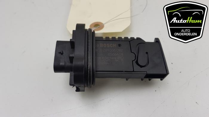 Airflow meter from a BMW 5 serie Touring (F11) 520d 16V 2013