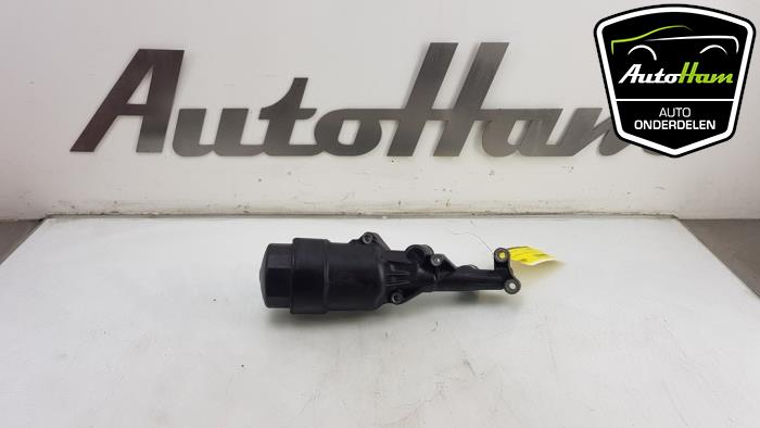 Gebrauchte Ölfiltergehäuse Mercedes A (W176) 2.2 A-200 CDI, A-200d 16V Preis € 25,00 Margenregelung angeboten von AutoHam