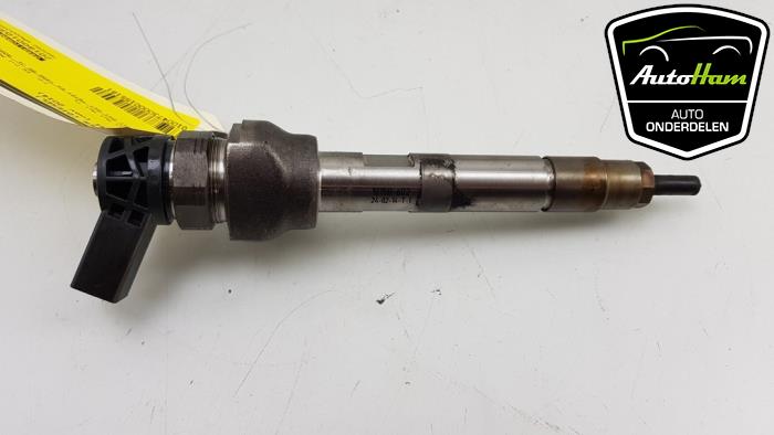 Injector (diesel) from a MINI Mini (F56) 1.5 12V Cooper D 2014