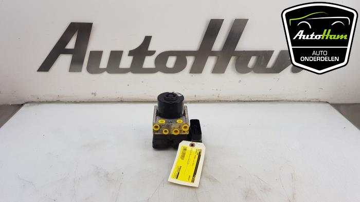Begagnade ABS-pump Renault Twingo II (CN) 1.2 16V Pris € 25,00 Marginaltabell erbjuds av AutoHam
