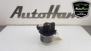 Usados Motor de ventilador de calefactor Ford Ka II 1.2 Precio € 50,00 Norma de margen ofrecido por AutoHam
