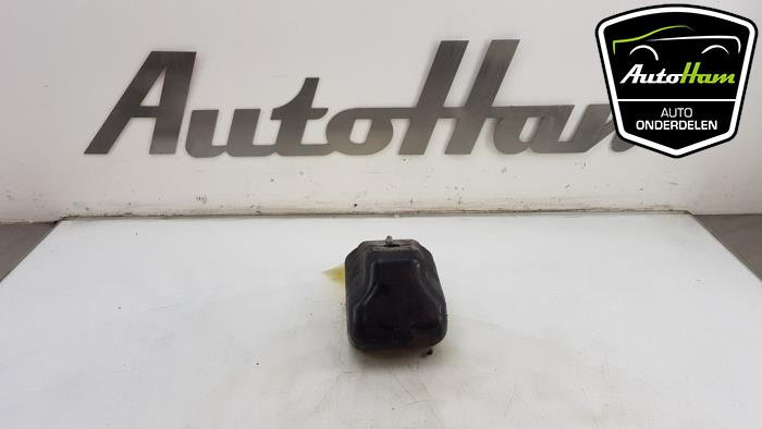 Used Engine mount Volkswagen Crafter 2.5 TDI 30/32/35/46/50 Price € 20,00 Margin scheme offered by AutoHam