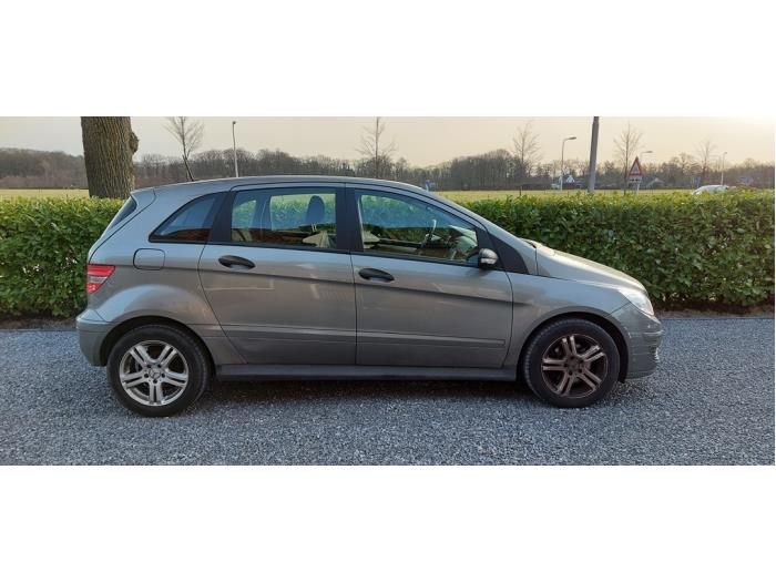Mercedes B Klasse Turen 4 Turig Rechts Hinten Vorrat