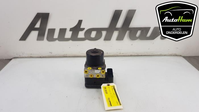 Used ABS pump Opel Zafira (M75) 2.2 16V Direct Ecotec Price € 45,00 Margin scheme offered by AutoHam