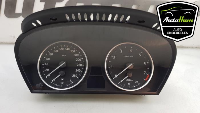 Panel de instrumentación de un BMW 5 serie Touring (E61) 520i 16V 2008