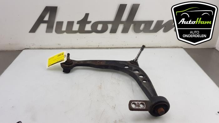 Front wishbone, left from a BMW 3 serie Touring (E36/3) 316i 1999