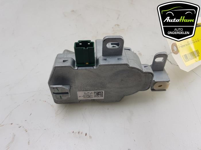 Electronic ignition key from a Volvo V60 I (FW/GW) 1.6 DRIVe 2013