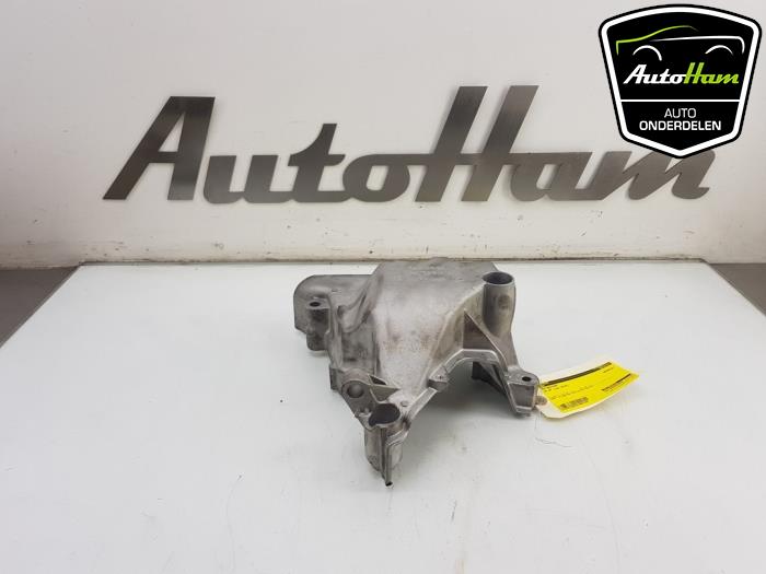 Used Engine mount Volkswagen Up! (121) 1.0 12V 60 Price € 10,00 Margin scheme offered by AutoHam