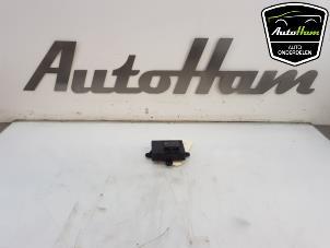 Używane Modul centralnego zamka Landrover Discovery IV (LAS) 3.0 SD V6 24V Cena € 30,00 Procedura marży oferowane przez AutoHam