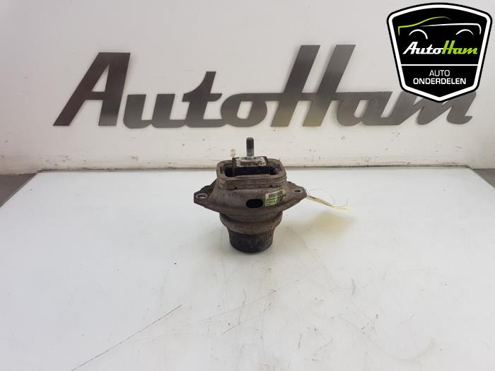 Used Engine mount Landrover Discovery IV (LAS) 3.0 SD V6 24V Price € 20,00 Margin scheme offered by AutoHam
