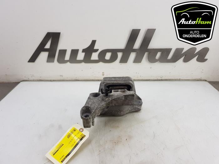 Used Engine mount Renault Megane III Grandtour (KZ) 1.4 16V TCe 130 Price € 20,00 Margin scheme offered by AutoHam